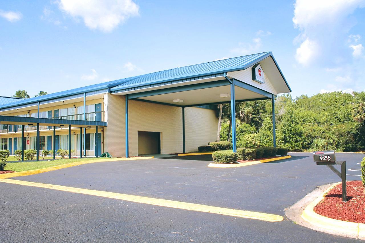 Residence Hub Inn And Suites Marianna Exteriér fotografie